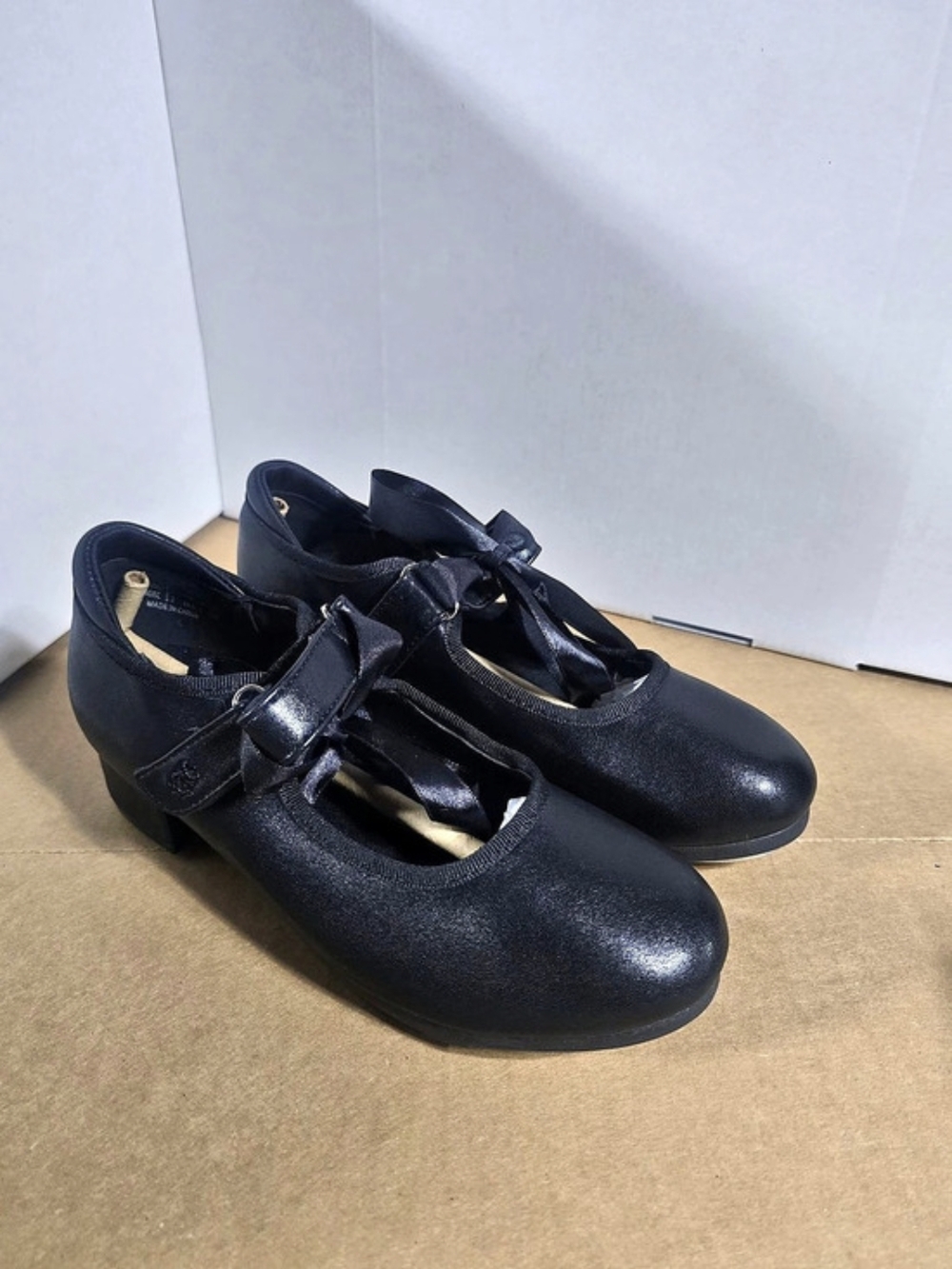 Dream Pairs Mary Jane Black Kids Size 2